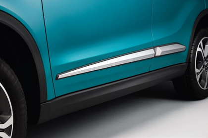 Suzuki Vitara Side Body Moulding Set Chromed Black
